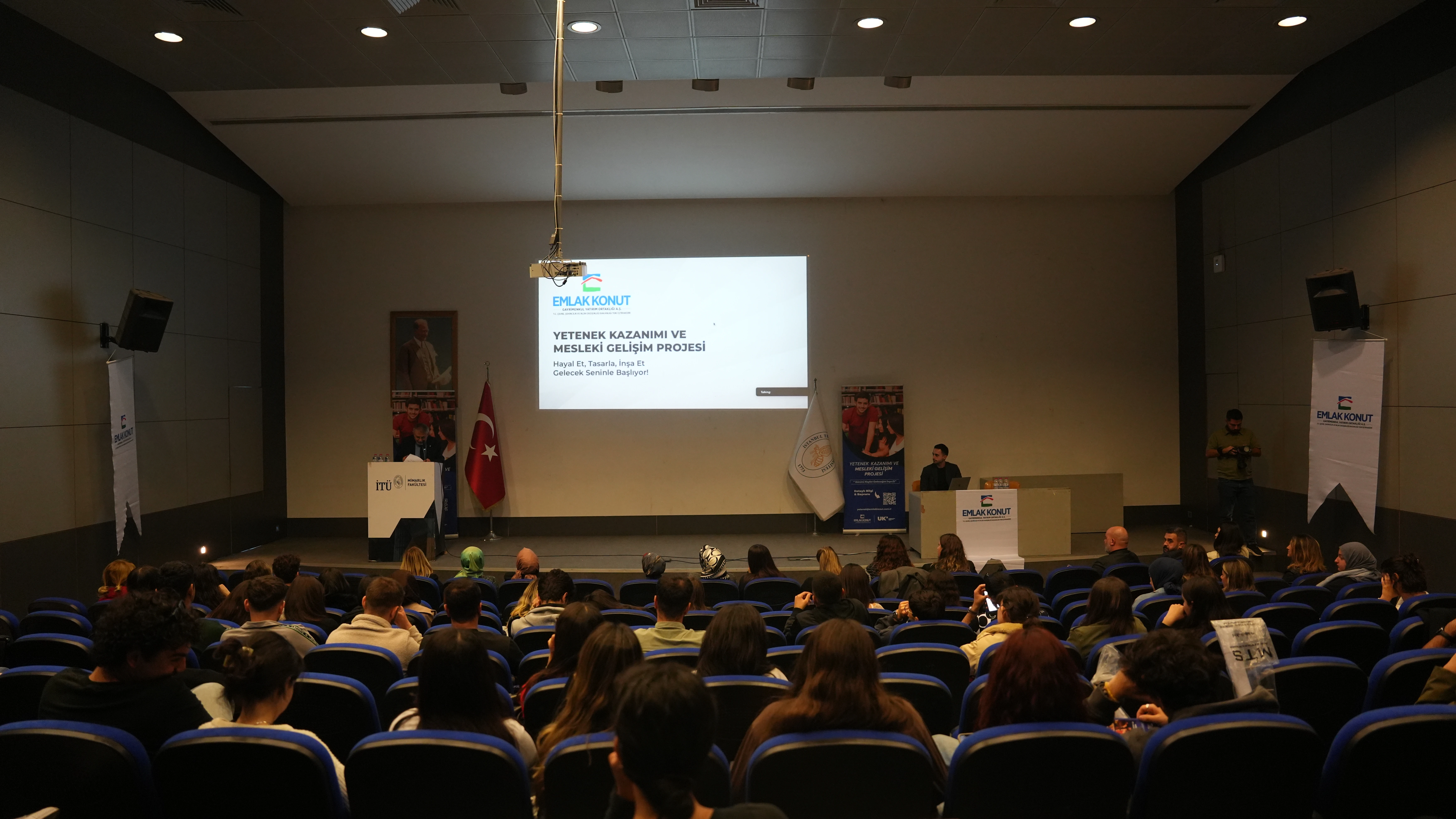 UKX Institute etkinlik